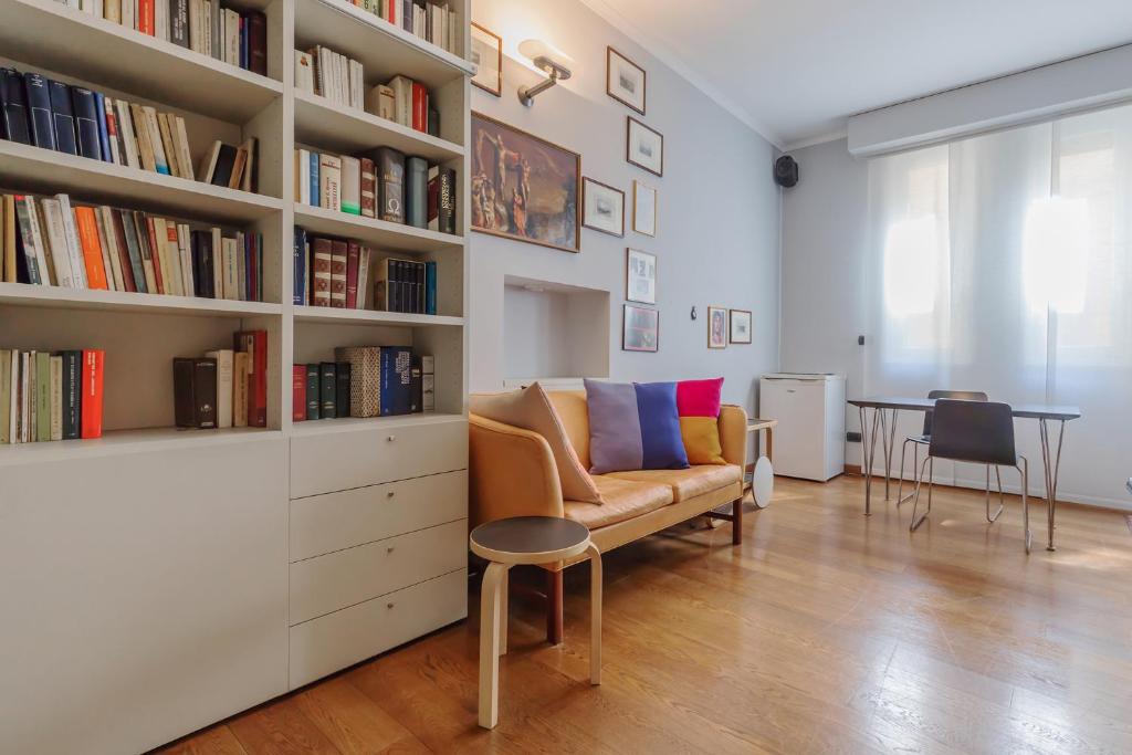 Milan Retreats - One-Bedroom Apartment - Piazza Risorgimento 3