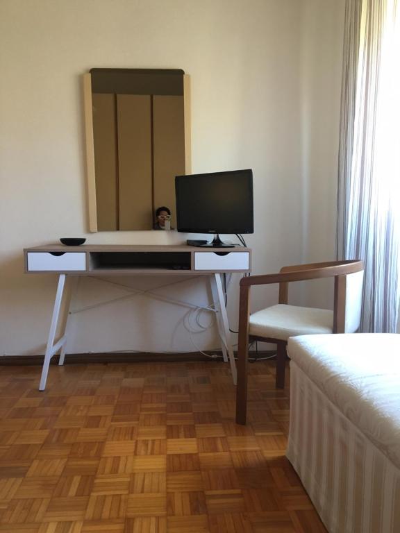 Affittacamere Ferranti tra Caserma e stazione - 7