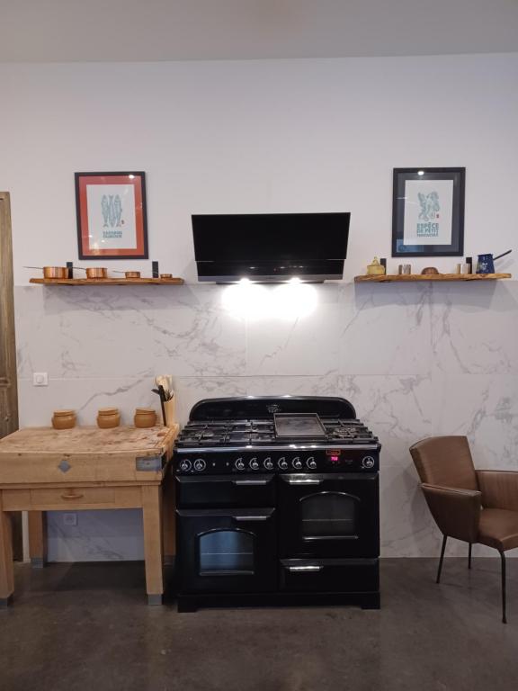 Kuchnia lub aneks kuchenny w obiekcie L'appartement au cœur de Sète.