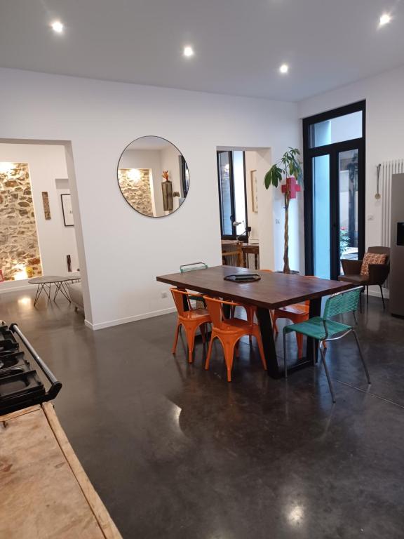 Zdjęcie z galerii obiektu L'appartement au cœur de Sète. w mieście Sète