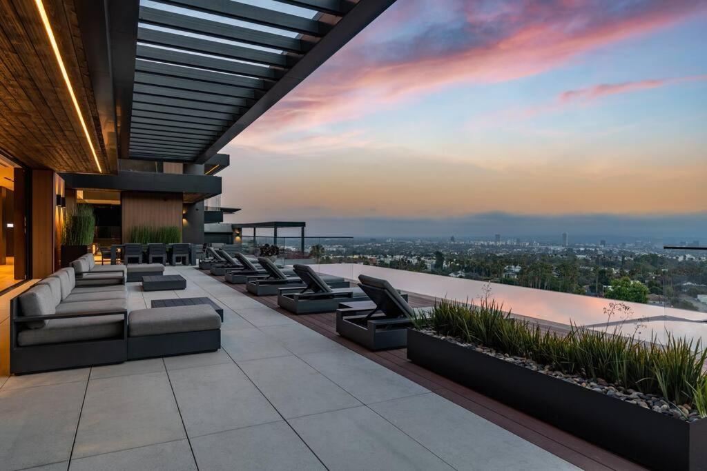 California Crystal, Los Angeles (updated prices 2024)