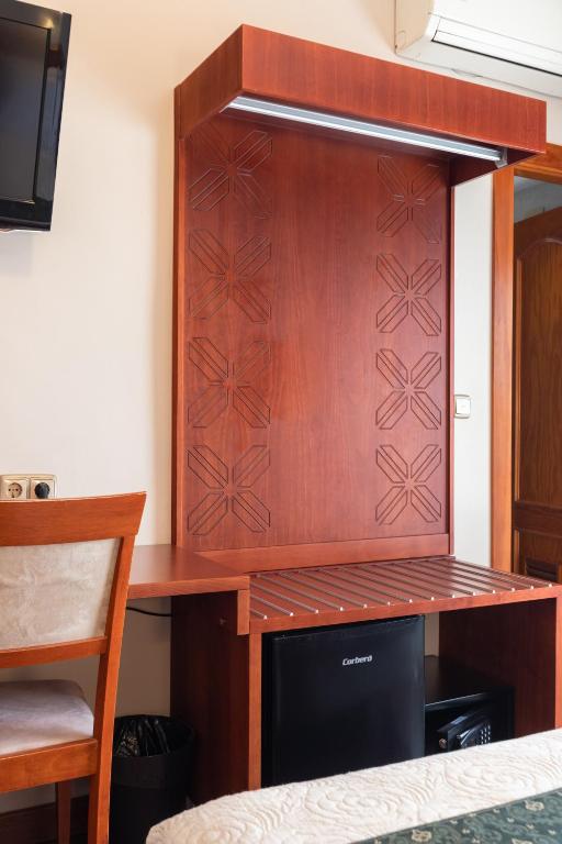 TV a/nebo společenská místnost v ubytování Hotel Alameda Málaga