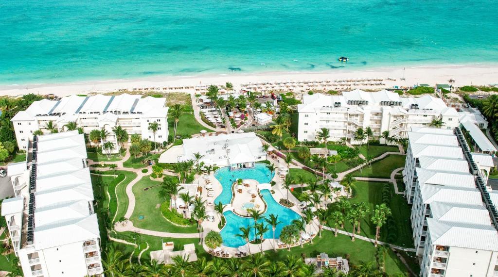Bazén v ubytování Alexandra Resort - All Inclusive nebo v jeho okolí