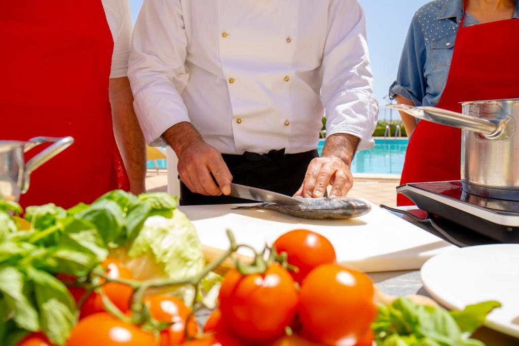 Eten bij of ergens in de buurt van het hotel

