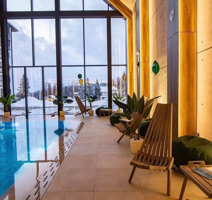 Bazén v ubytování Apartman Sivcevic Titova VIla nebo v jeho okolí