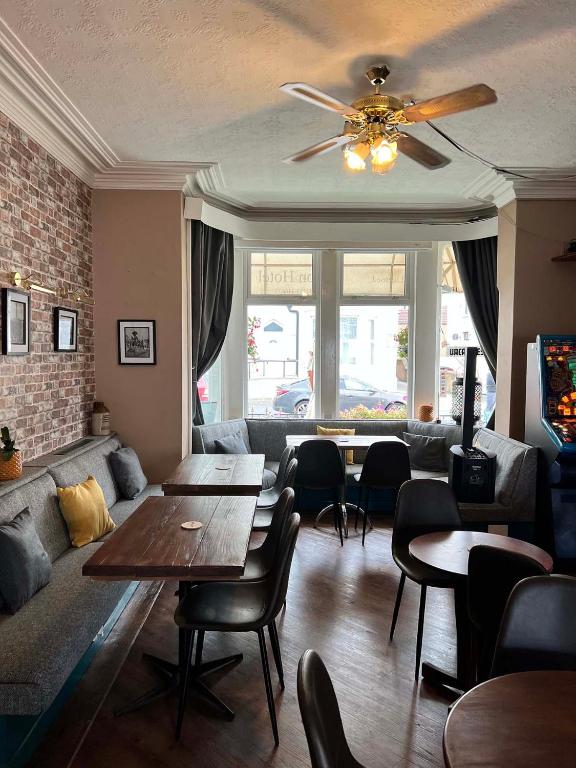 The Wilton Hotel - Resim 32