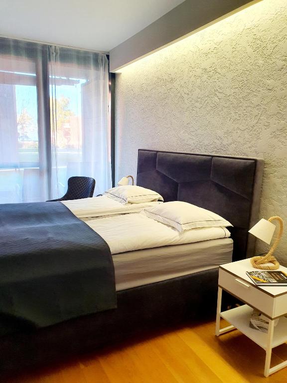 Zdjęcie z galerii obiektu BL LAKESIDE APARTMAN w mieście Balatonlelle