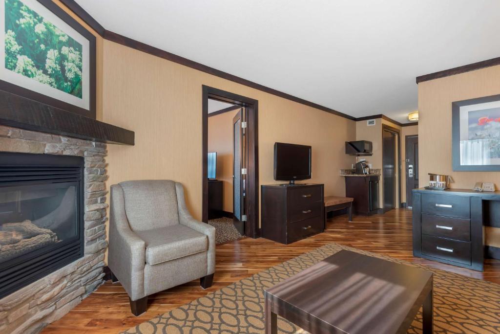 Best Western Plus Fernie Mountain Lodge photo