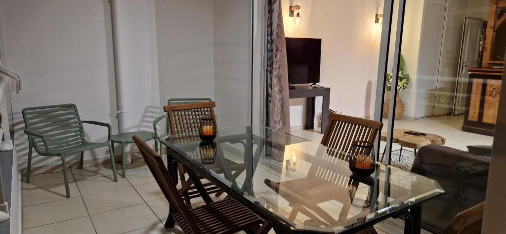 Posezení v ubytování Le Lis Vacances et Affaire Cosy vue Mer