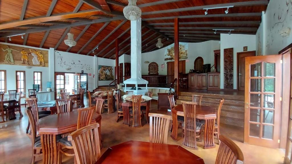 Restaurace v ubytování El Castillo de Nallig