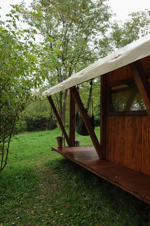 Zahrada ubytování Jvarisa Glamping