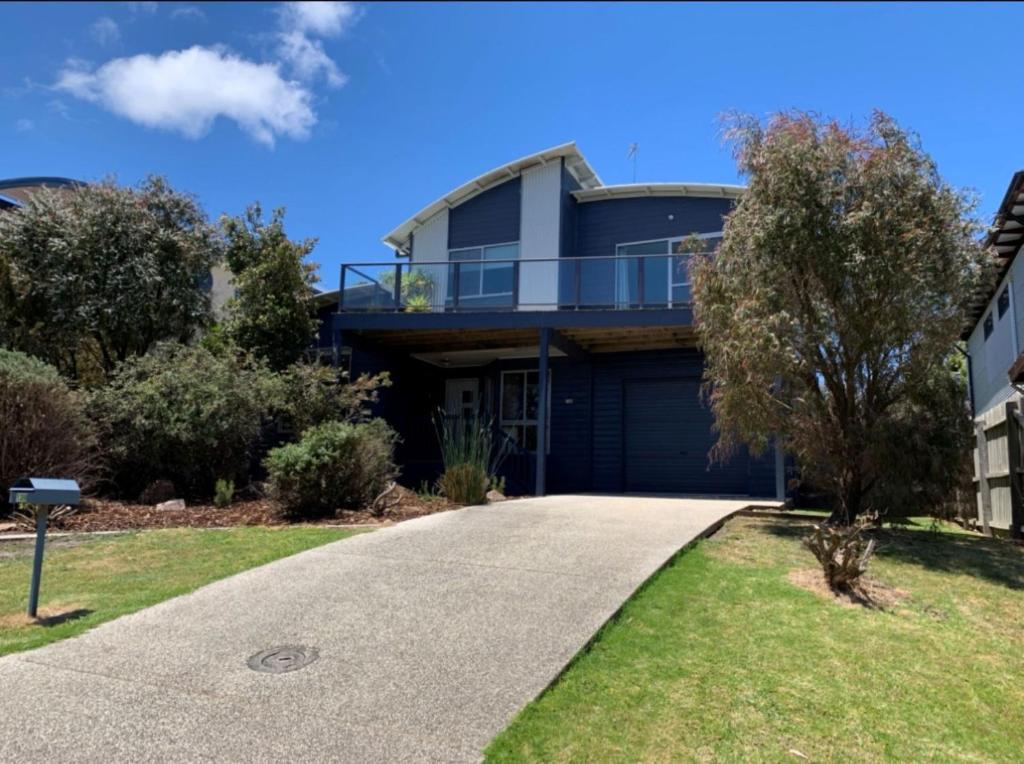 The Blue Beach House, Inverloch (updated prices 2024)