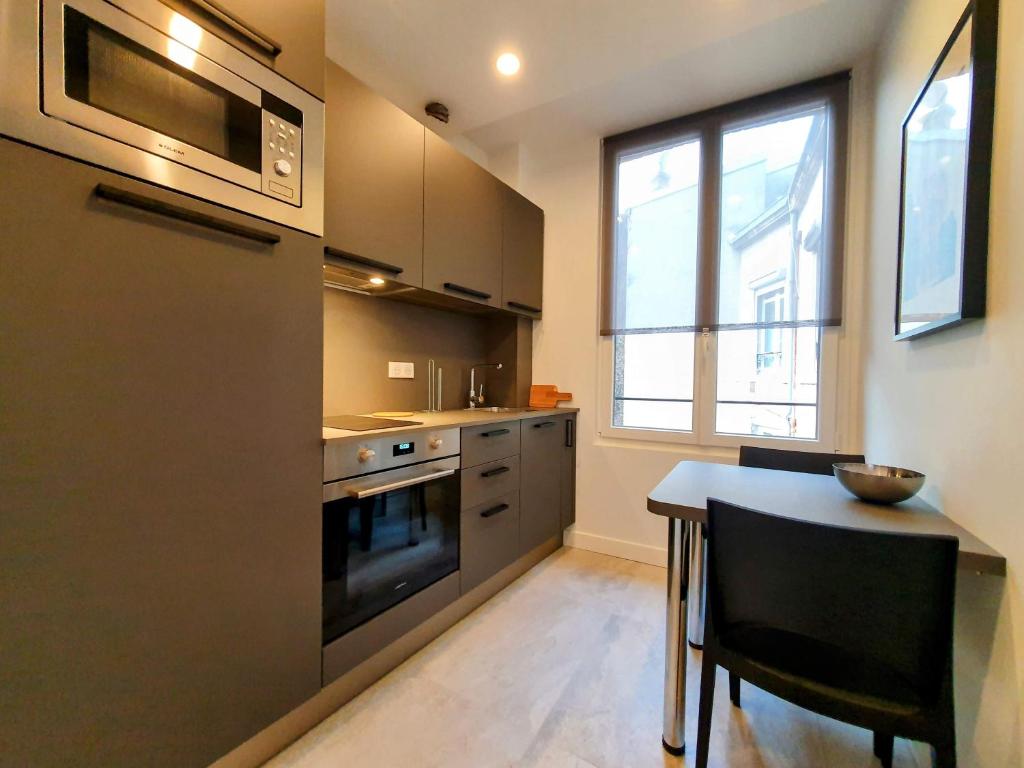 Appartement Premium dans une belle demeure - Hyper centre-ville de Reims - Apartamento Superior