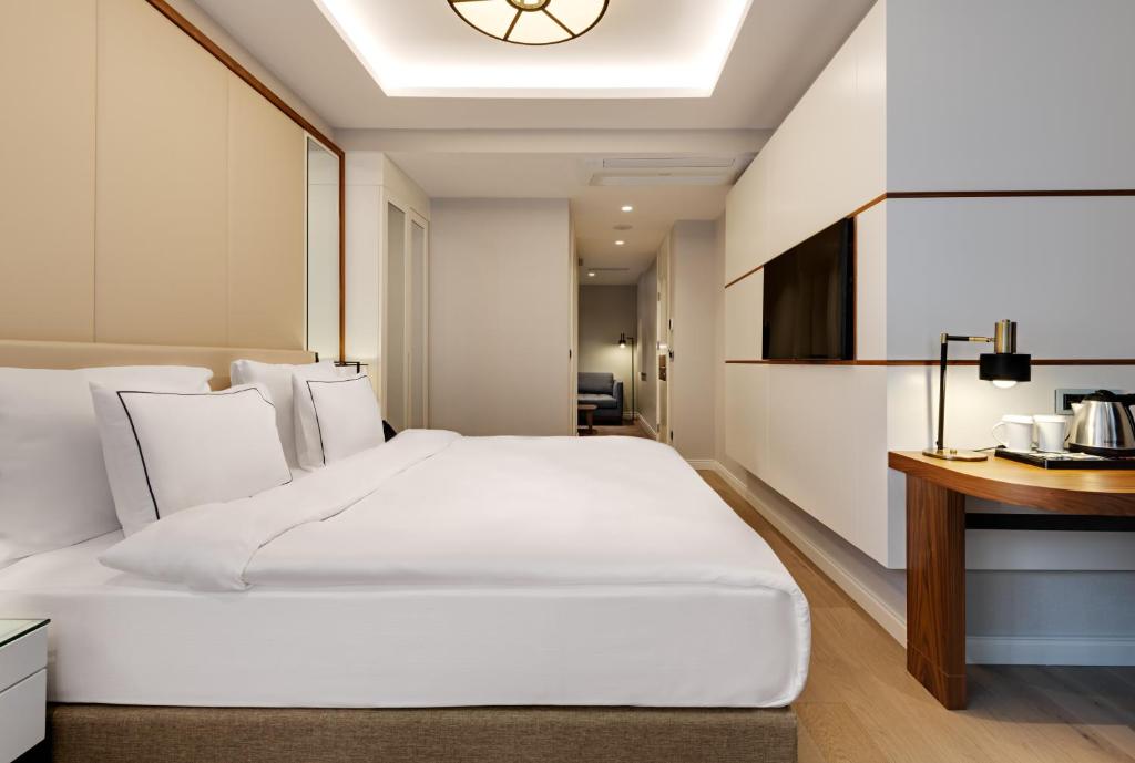 Gleam Collection Hotel - Junior Suite
