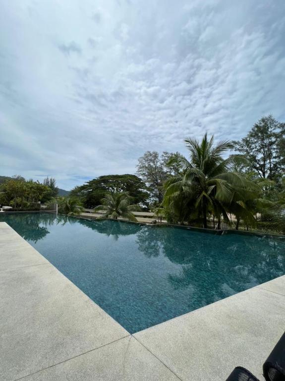 Bazén v ubytování By The Sea Beachfront Designer Suites Penang - Managed by Art of Tree nebo v jeho okolí