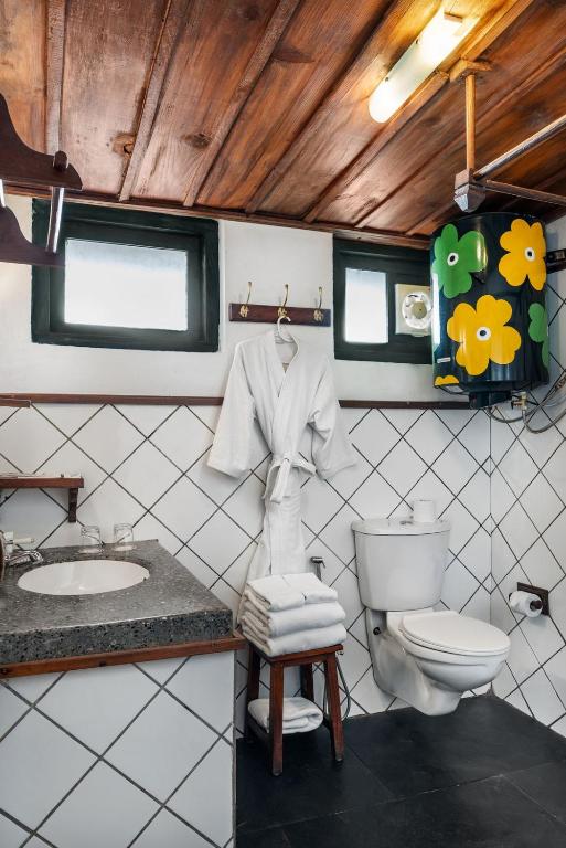 Koupelna v ubytování Rokeby Manor