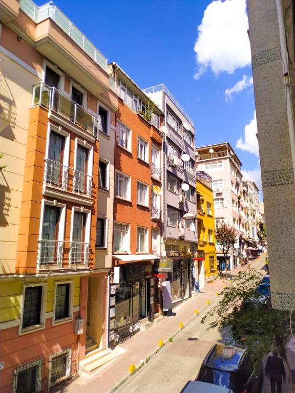 Apartment 3+1 rental flat in Fatih, Istanbul, Turkey