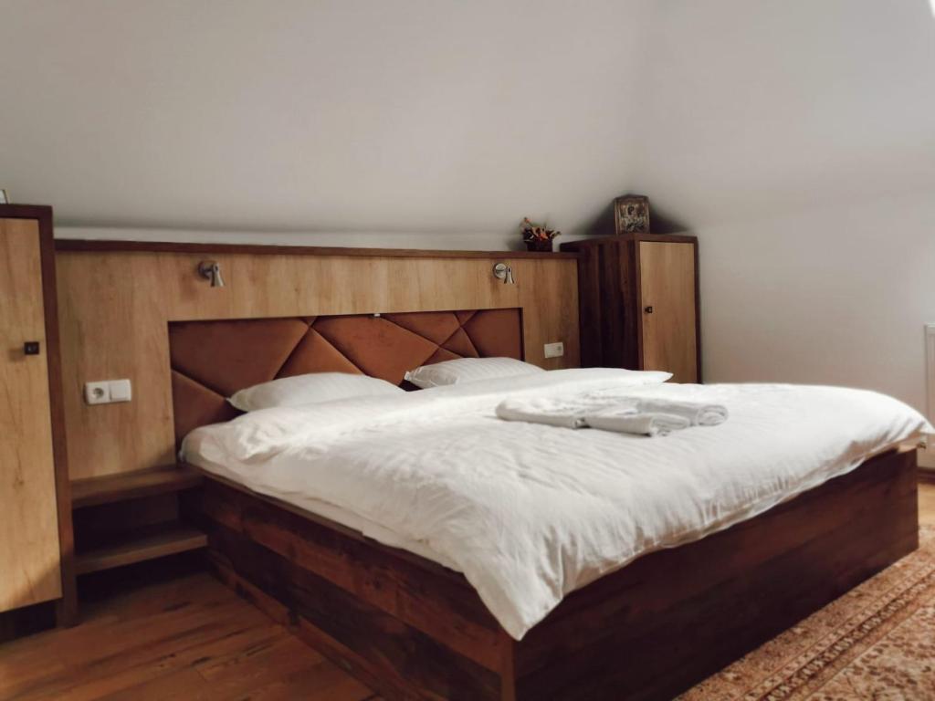 Postel nebo postele na pokoji v ubytování Vila Platon