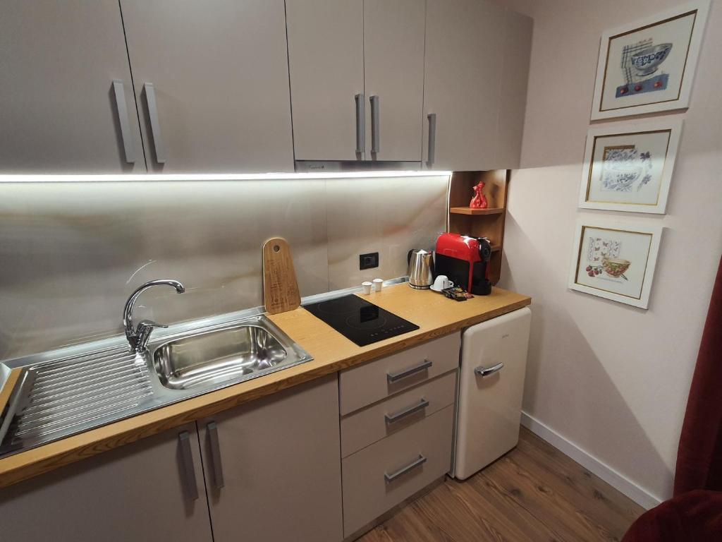 CENTRAL - Spacious Comfy Apartment TIRANA (balcony - Imazhi 9