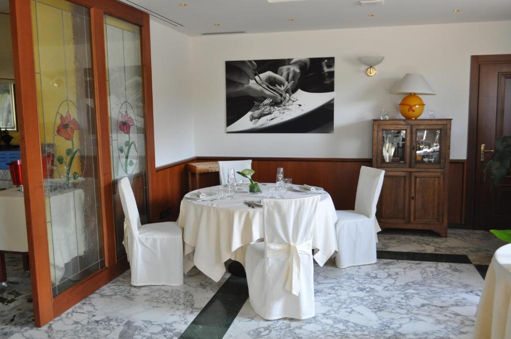 Posezení v ubytování Hotel Cinzia Ristorante Christian e Manuel