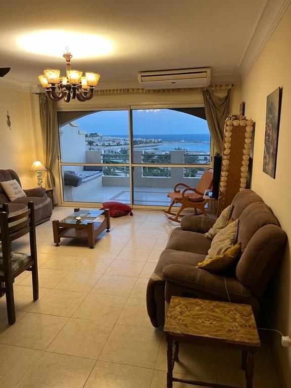 A seating area at LA VISTA Ain Elsokhna 1&2 Chalet