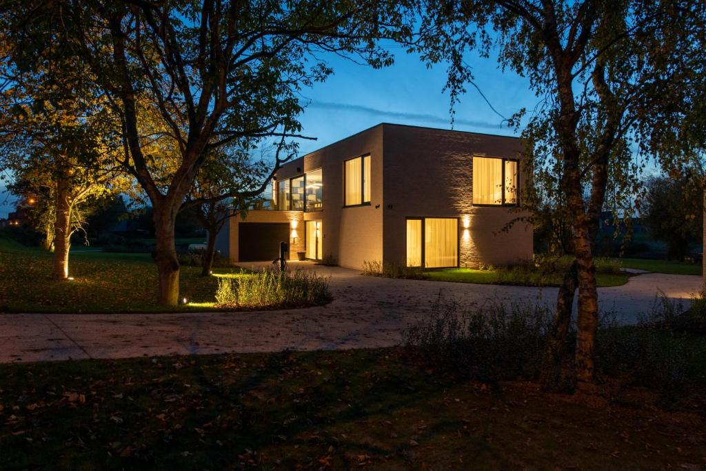 Budova, kde se vila nachází
