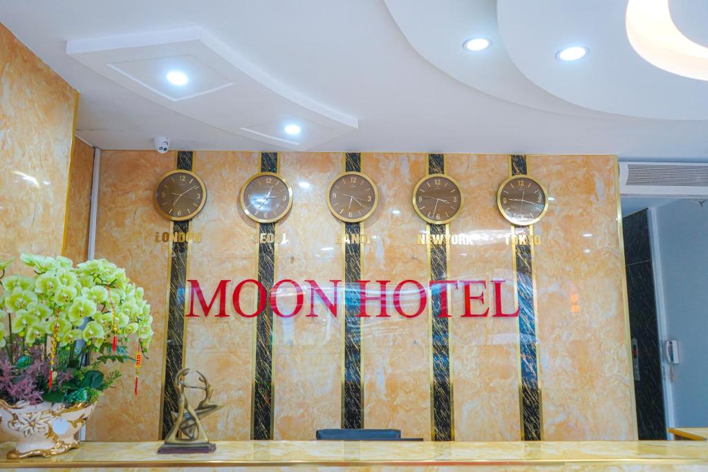 Certifikát, hodnocení, plakát nebo jiný dokument vystavený v ubytování Moon Hotel Cau Giay