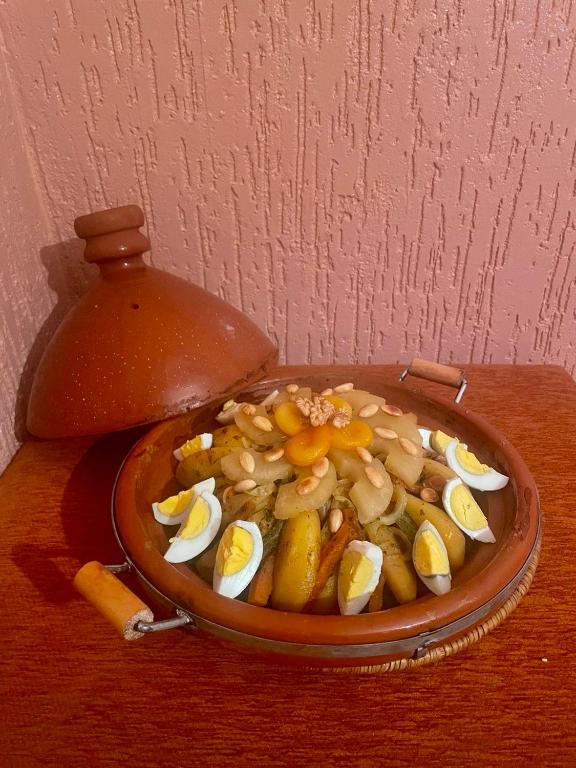 Jídlo v penzionu – hostince nebo okolí