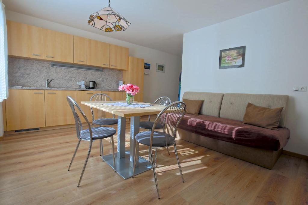 Kuchyň nebo kuchyňský kout v ubytování Residence die Färbe