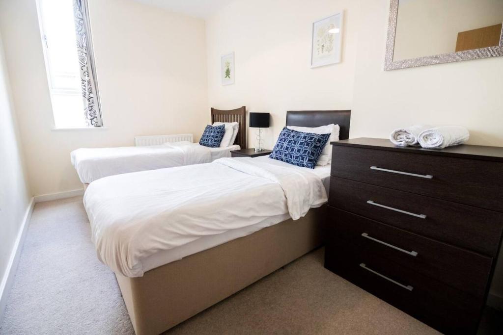 Riverhill Apartments by Kasar Stays - Housity
