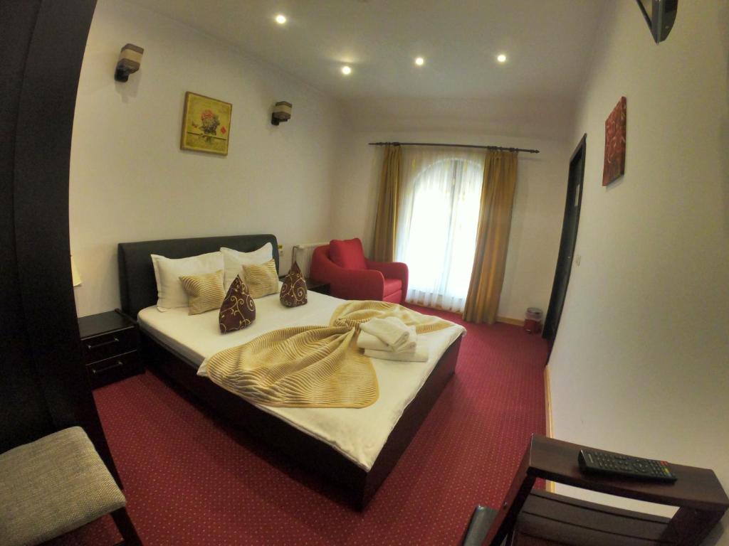 Iris Bucovina - Deluxe Room (2 Adults + 1 Child)