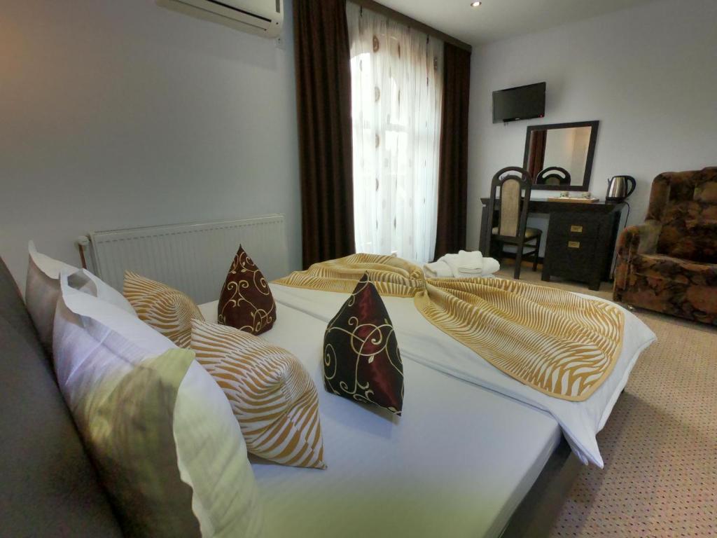 Iris Bucovina - King Room With Balcony