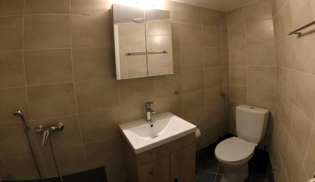 Kúpeľňa v ubytovaní Room B8