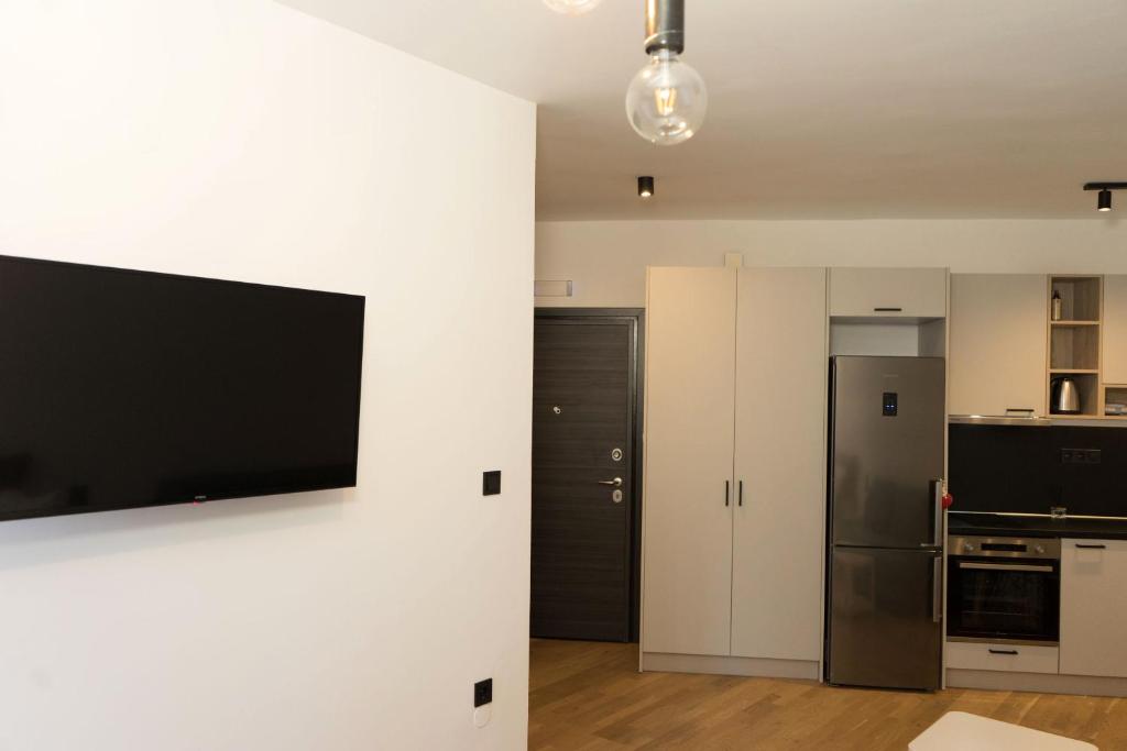 Kuchyňa alebo kuchynka v ubytovaní Room B8