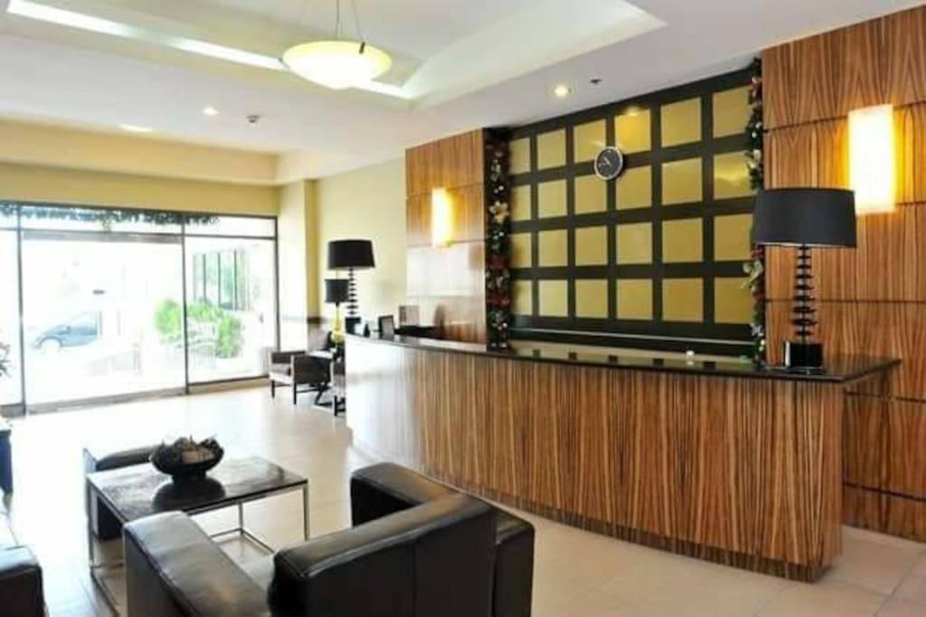 Lovely 2-Bedroom condo with pool - Housity