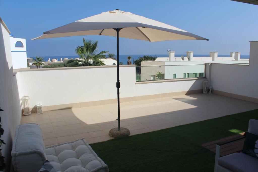 Balkón nebo terasa v ubytování Apartamento El Sueño Mojácar 1ª Línea de playa