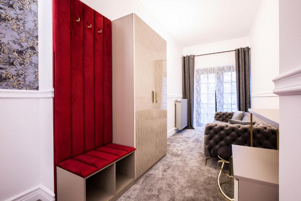 Hotel Vila Central Boutique Satu Mare - Deluxe Double Room (2 Adults + 1 Child)