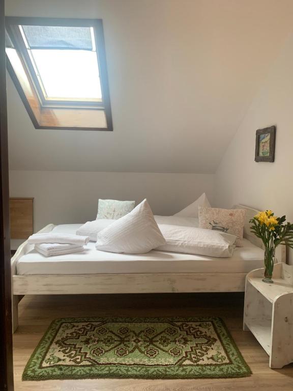 Postel nebo postele na pokoji v ubytování Vila Thomas