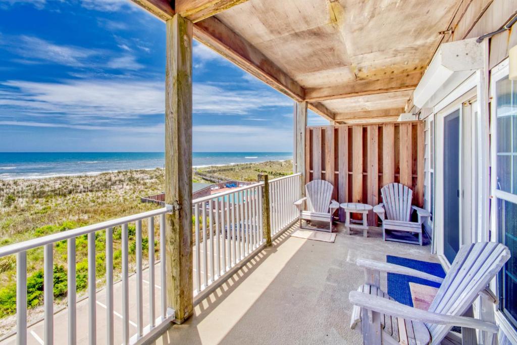 Nelton's Nest 815 201DSH, Hatteras (updated prices 2024)