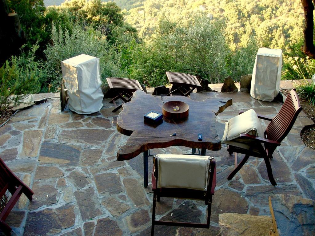 Fotografia z galérie ubytovania Ikaria View Resort and Villa with Pool v destinácii Arethousa