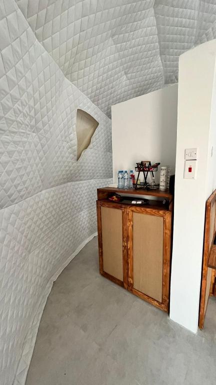 Cucina o angolo cottura di Starry Domes Desert Camp