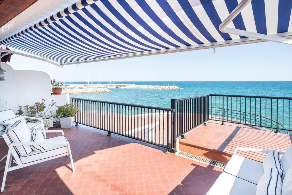 Zdjęcie z galerii obiektu ¡Impactante apartamento a cero linea de mar! w mieście Tarragona