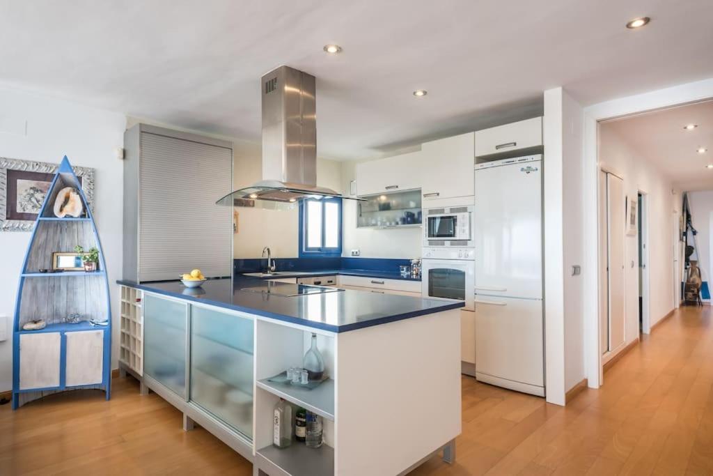Zdjęcie z galerii obiektu ¡Impactante apartamento a cero linea de mar! w mieście Tarragona