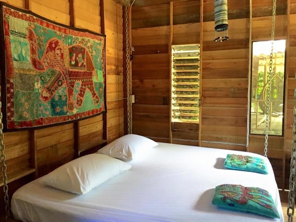 Happy Hippy House2 - One-Bedroom House
