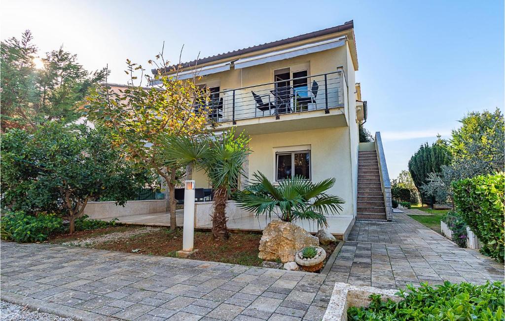 1 Bedroom Beautiful Apartment In Medulin