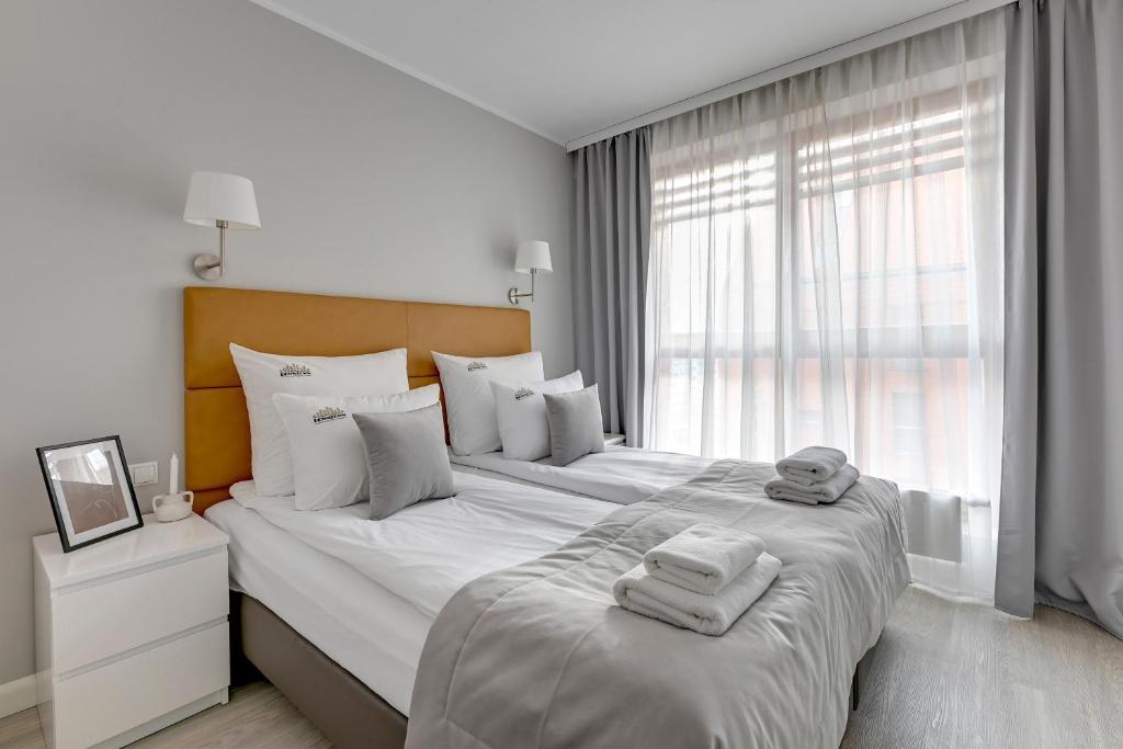 Downtown Apartments Aura - Riverside & Parking - Apartment With Balcony