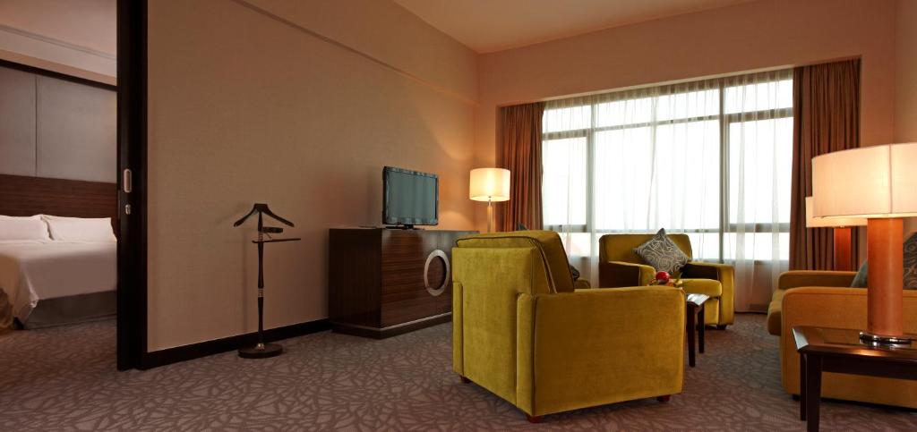 TV a/nebo společenská místnost v ubytování Eastin Hotel Kuala Lumpur