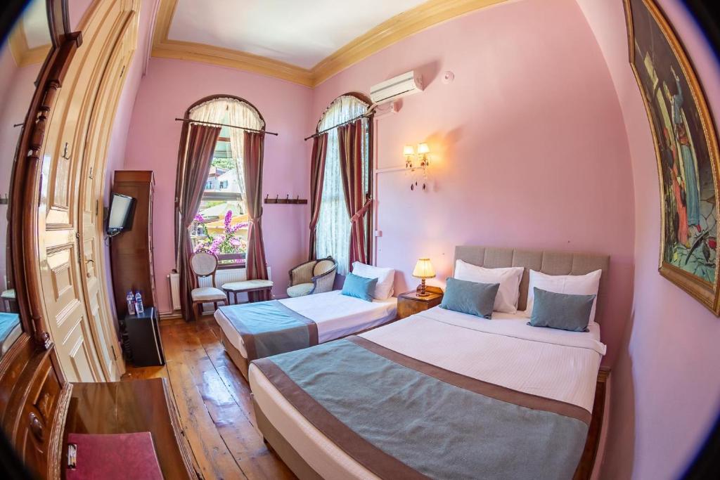 Büyükada Anastasia Meziki History Mansion - Triple Room With Garden View