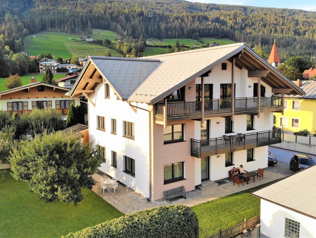 Zdjęcie z galerii obiektu Ferienhaus Birkenweg w mieście Radstadt