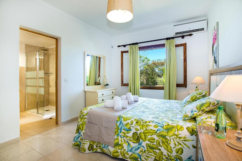 Postel nebo postele na pokoji v ubytování Pollensa - 40788 Mallorca